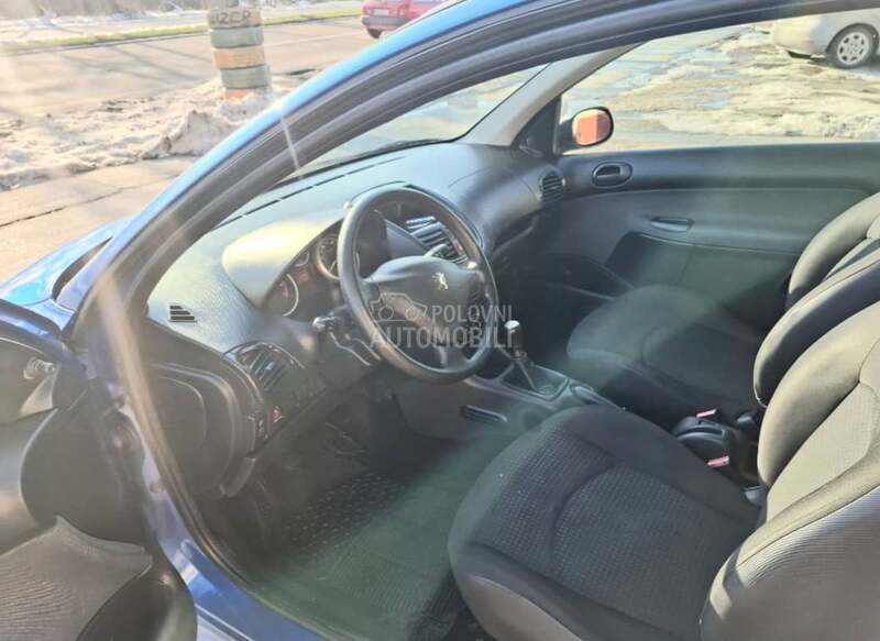 Peugeot 206 plus 