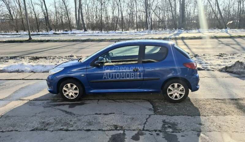 Peugeot 206 plus 