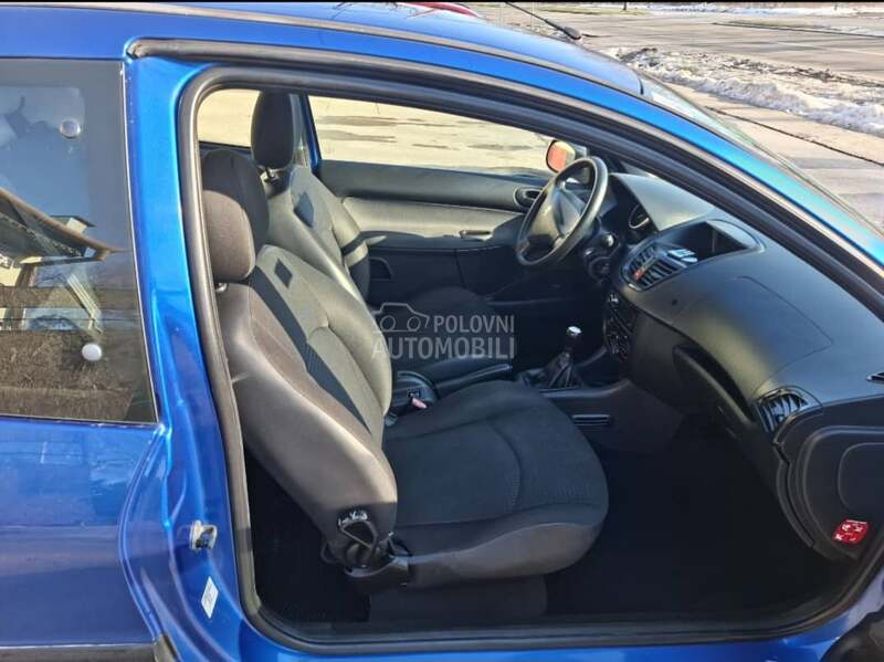 Peugeot 206 plus 
