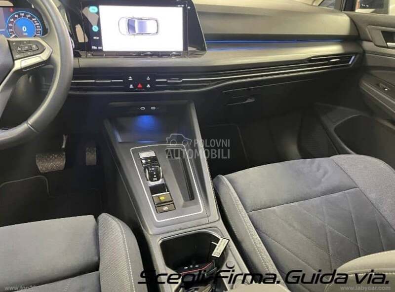 Volkswagen Golf 8 Plugin- hibrid  204