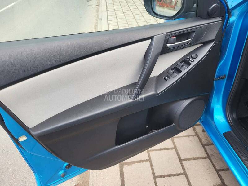 Mazda 3 1.6 ful NOV NOVO