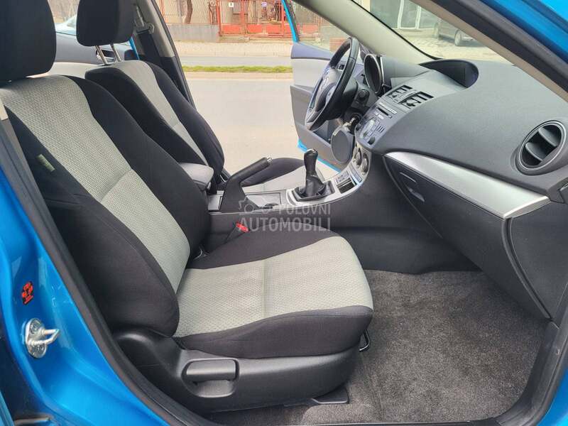 Mazda 3 1.6 ful NOV NOVO