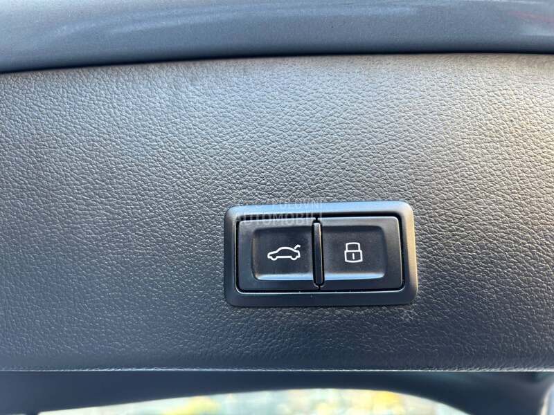 Audi A6 WEB,PAN0,MATRIX