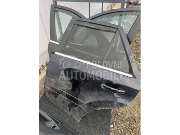 zadnja leva vrata za Mercedes Benz ML Klasa od 2005. do 2011. god.