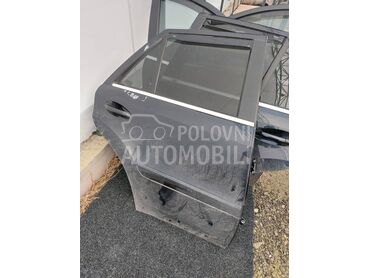 zadnja desna vrata za Mercedes Benz ML Klasa od 2005. do 2011. god.