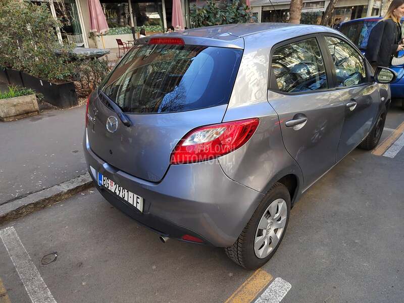 Mazda 2 