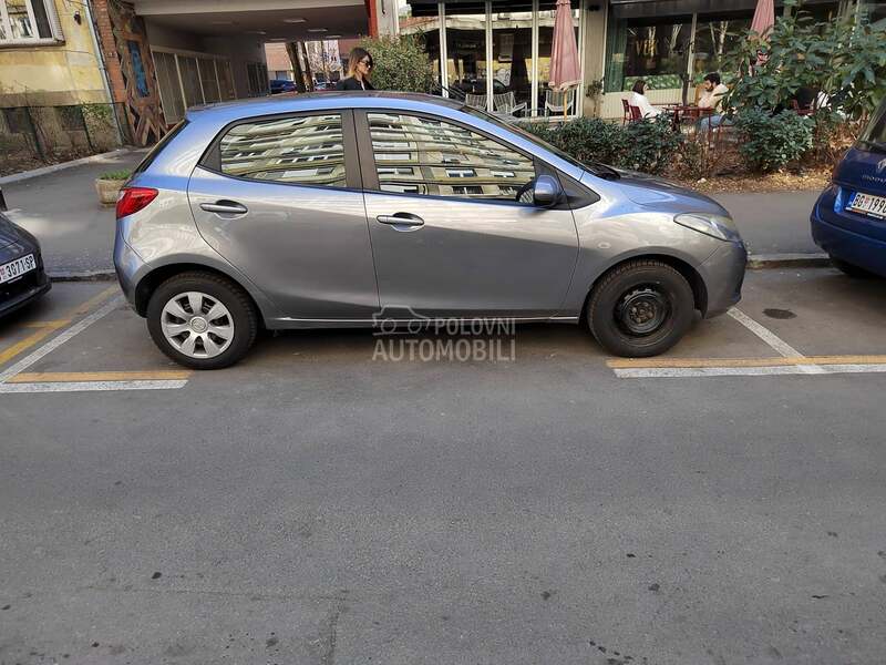 Mazda 2 