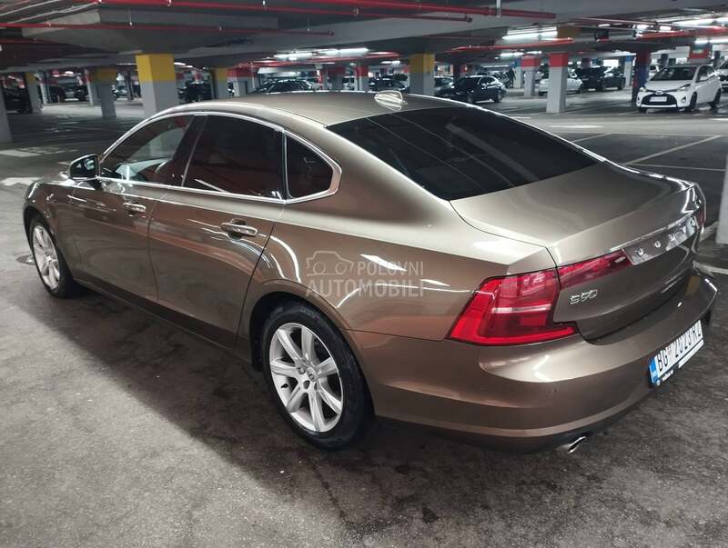 Volvo S90 