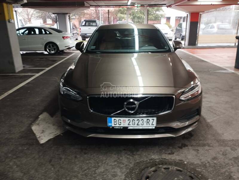 Volvo S90 