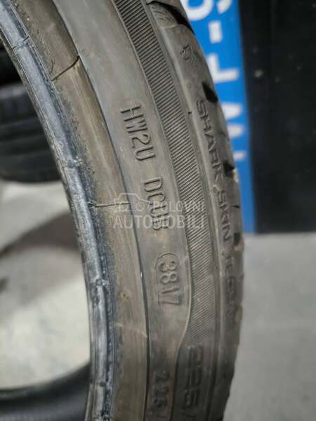 Uniroyal 225/35 R19 Letnja