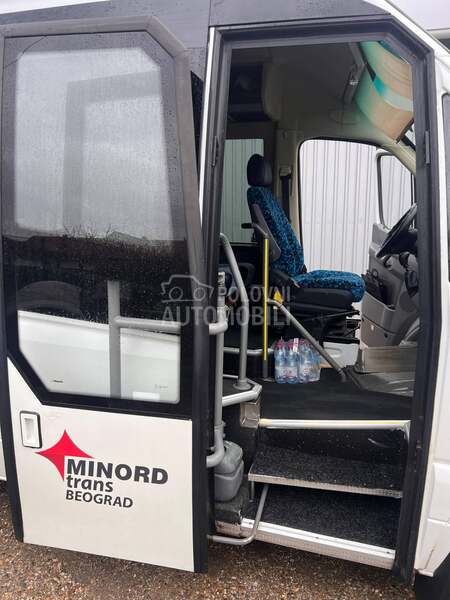 Mercedes Benz Sprinter 518