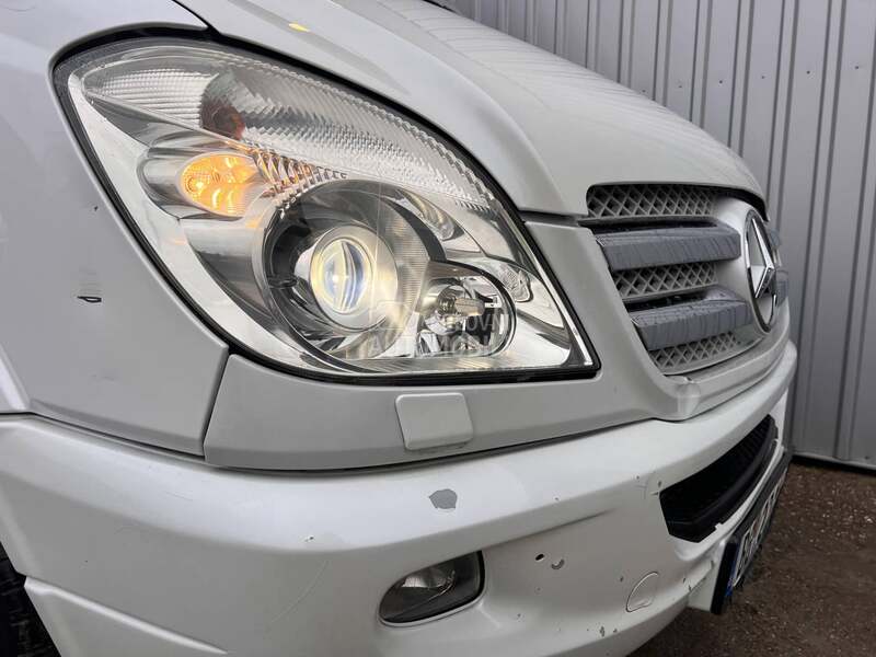 Mercedes Benz Sprinter 518