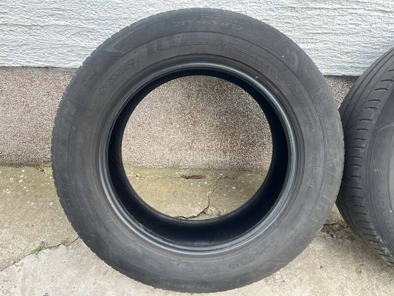 Michelin 215/65 R17 Letnja