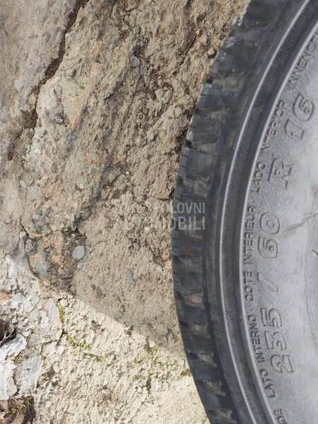 Michelin 235/60 R16 Zimska