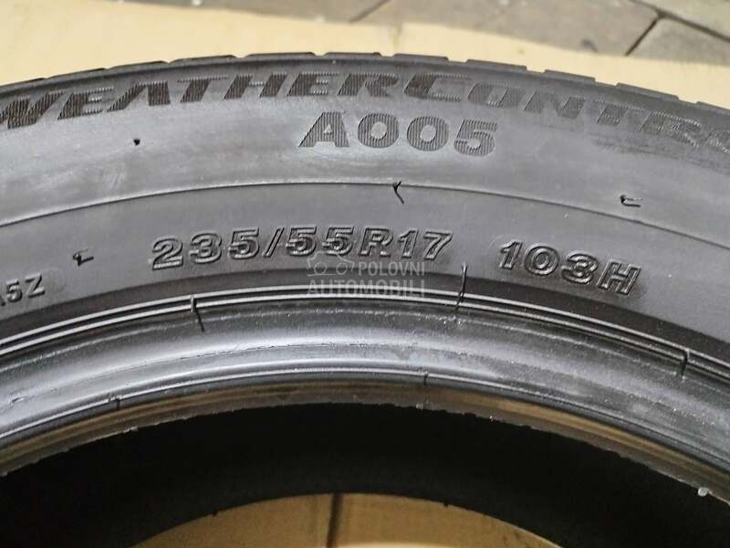 Bridgestone 235/55 R17 Zimska