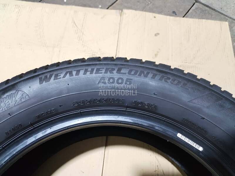 Bridgestone 235/55 R17 Zimska