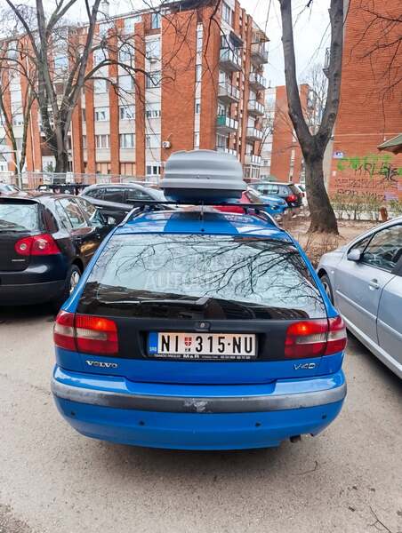 Volvo V40 