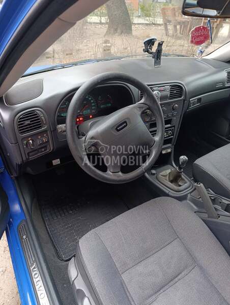 Volvo V40 
