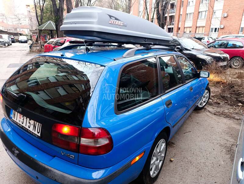 Volvo V40 