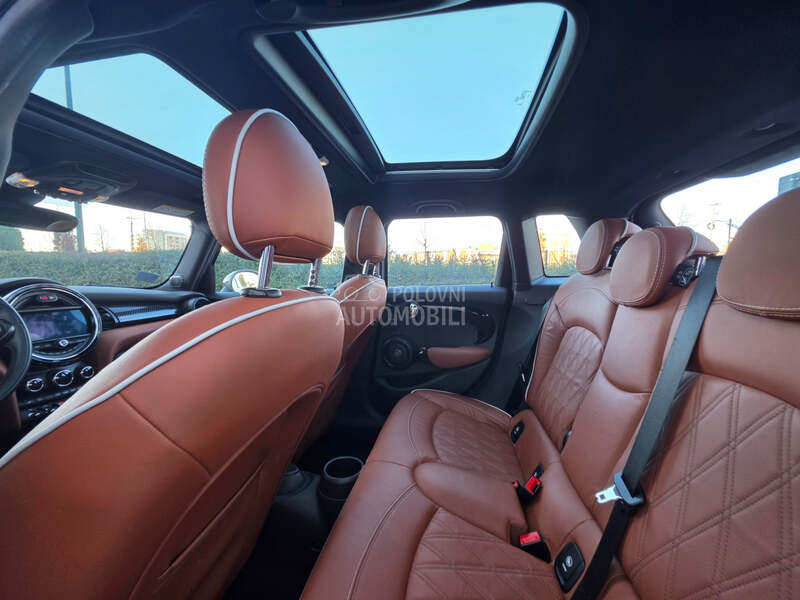 MINI Cooper S John Cooper Works