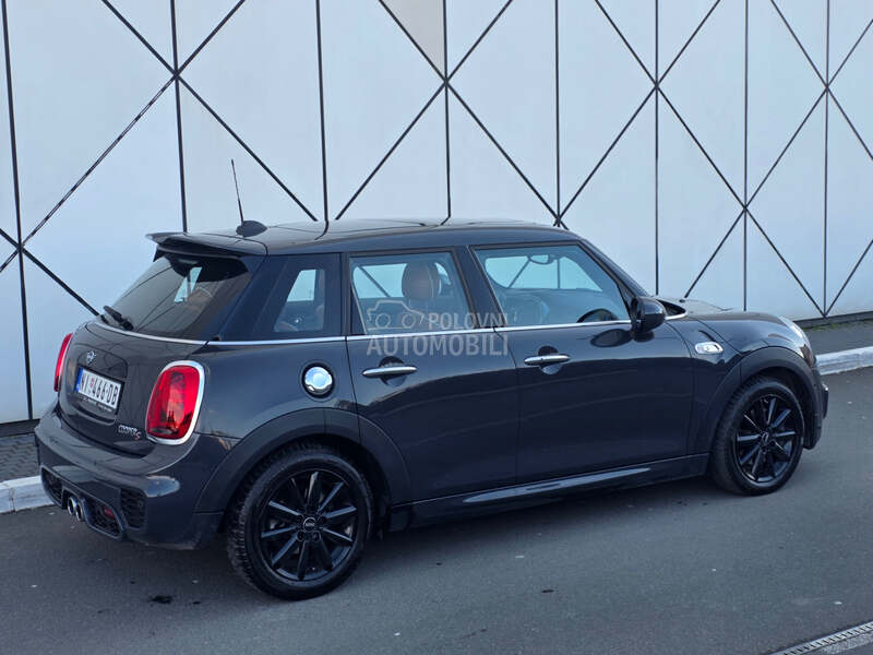 MINI Cooper S John Cooper Works