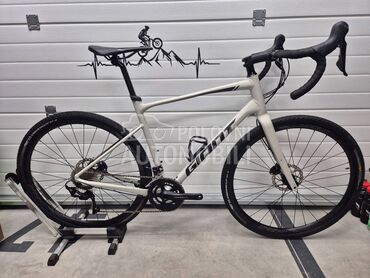 Giant Revolt 0 2x11 vel.L