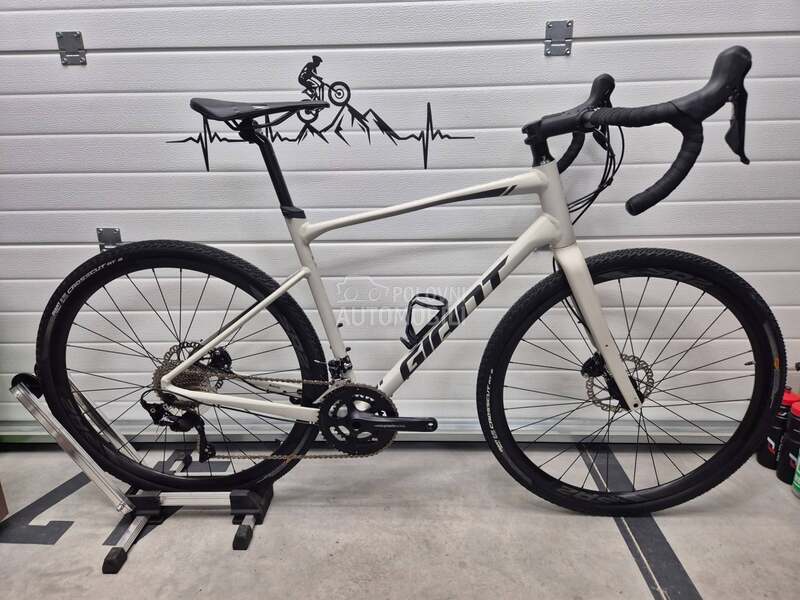 Giant Revolt 0 2x11 vel.L