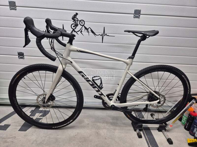 Giant Revolt 0 2x11 vel.L