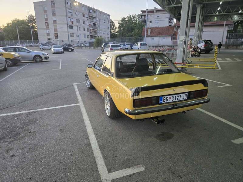 Opel Ascona 