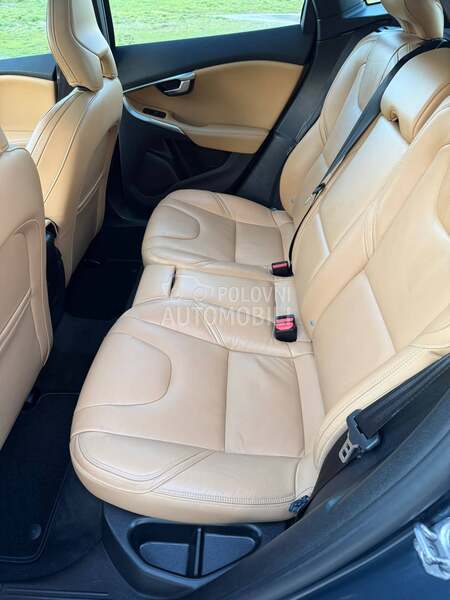 Volvo V40 2.0D/PAN0/F-ULL