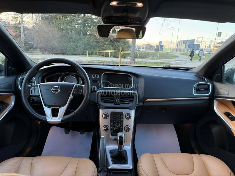 Volvo V40 2.0D/PAN0/F-ULL