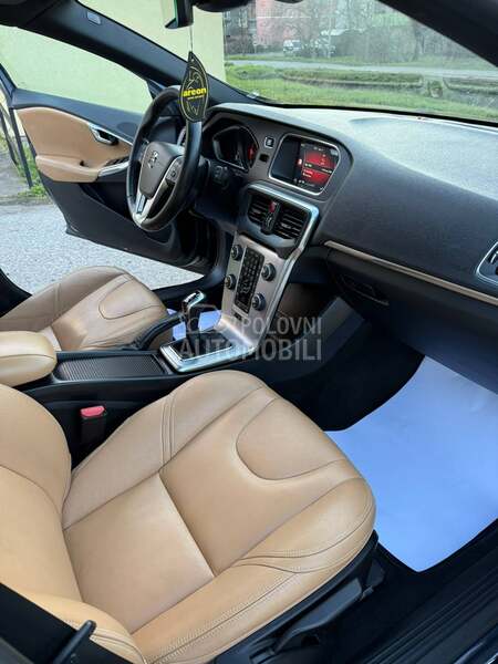 Volvo V40 2.0D/PAN0/F-ULL