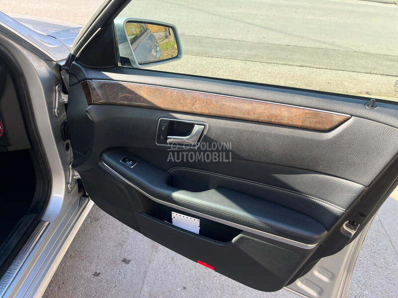 Mercedes Benz E 200 cdi