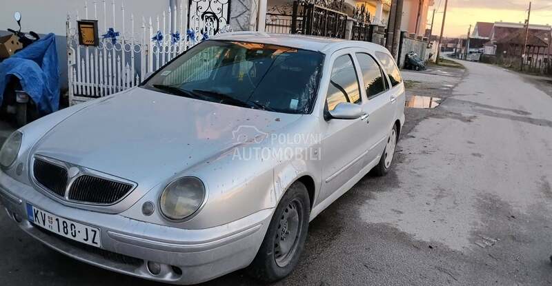 Lancia Lybra 