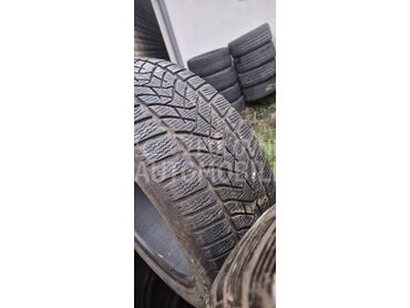 Dunlop 255/45 R20 Zimska