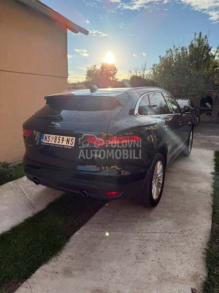 Jaguar F pace 