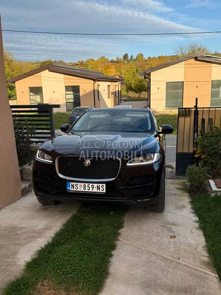 Jaguar F pace 