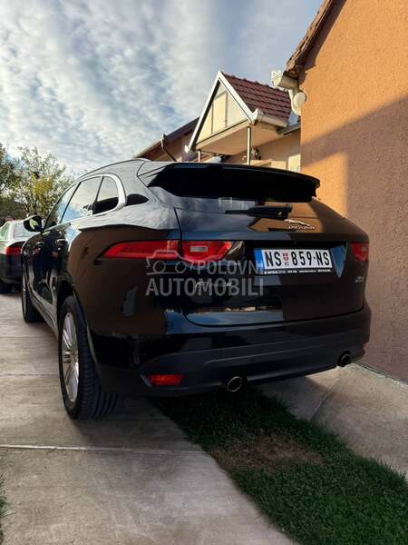 Jaguar F pace 