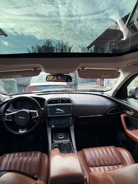 Jaguar F pace 