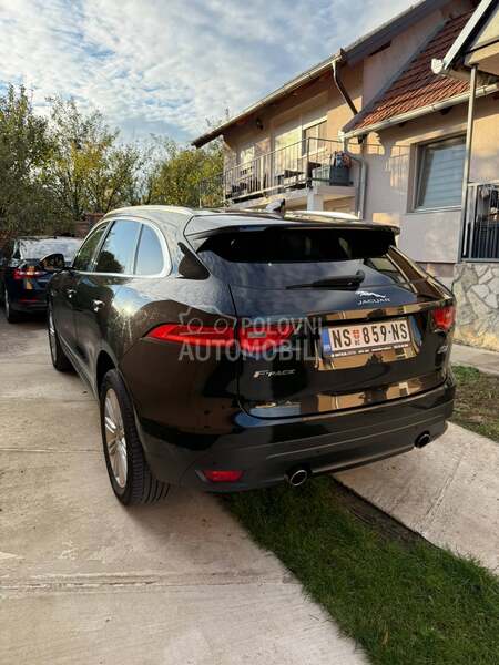 Jaguar F pace 