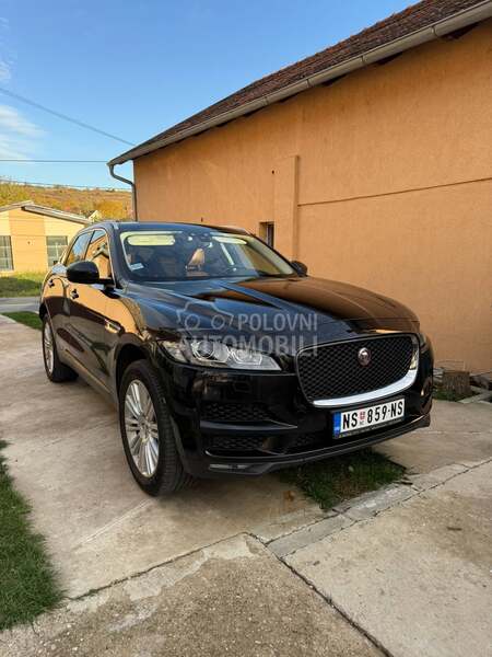 Jaguar F pace 