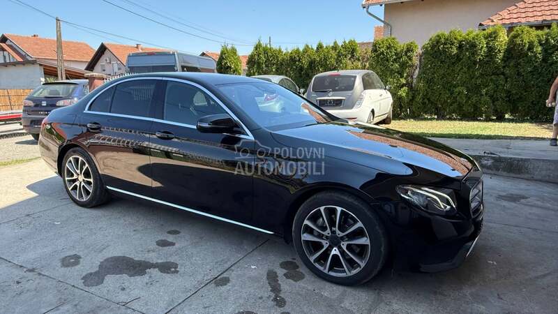 Mercedes Benz E 220 E 220 Virtual ful