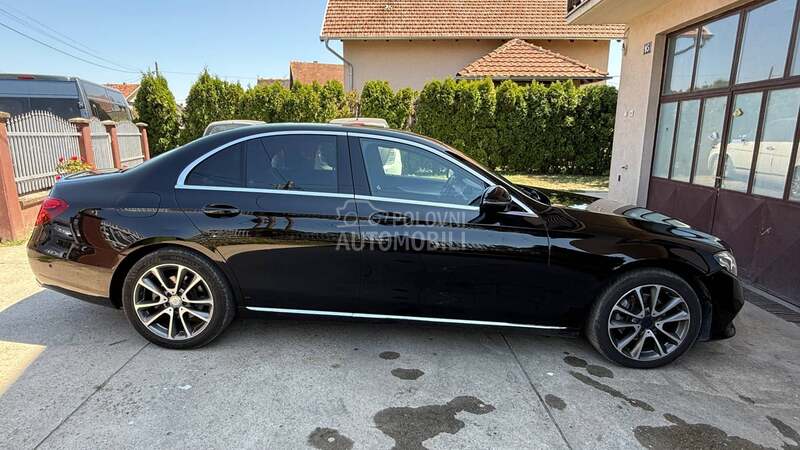 Mercedes Benz E 220 E 220 Virtual ful
