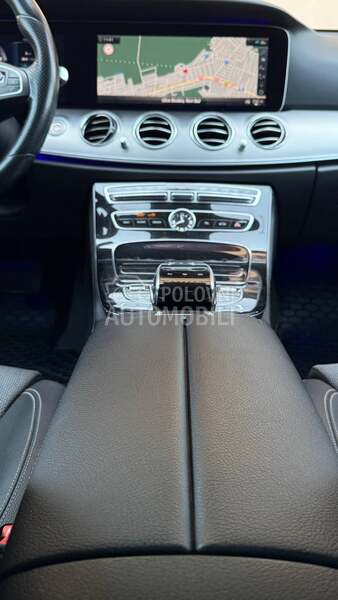 Mercedes Benz E 220 E 220 Virtual ful