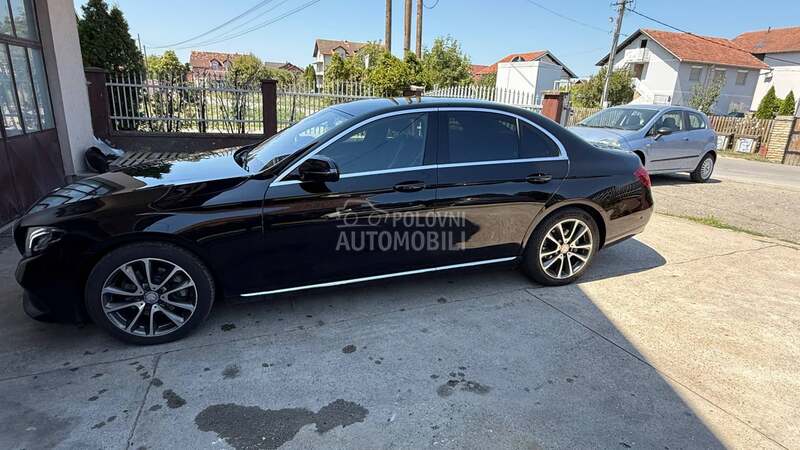 Mercedes Benz E 220 E 220 Virtual ful