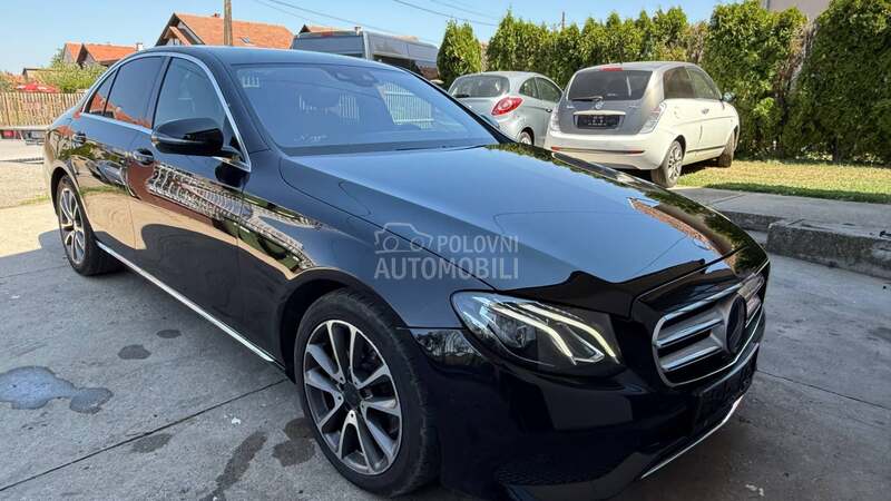 Mercedes Benz E 220 E 220 Virtual ful