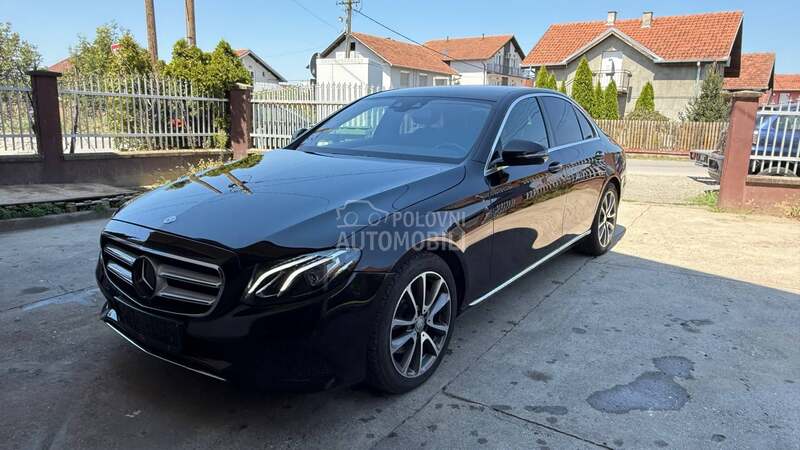 Mercedes Benz E 220 E 220 Virtual ful