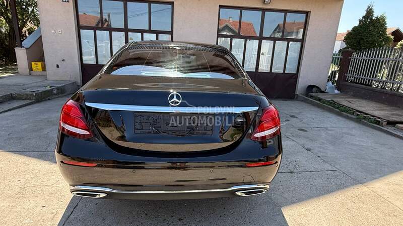 Mercedes Benz E 220 E 220 Virtual ful