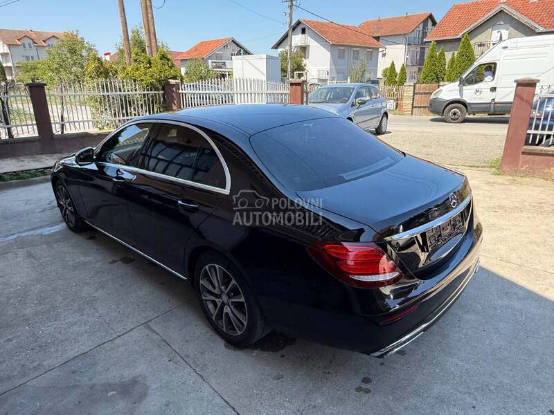 Mercedes Benz E 220 E 220 Virtual ful