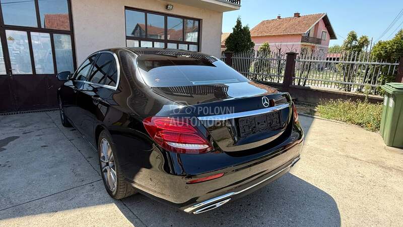 Mercedes Benz E 220 E 220 Virtual ful